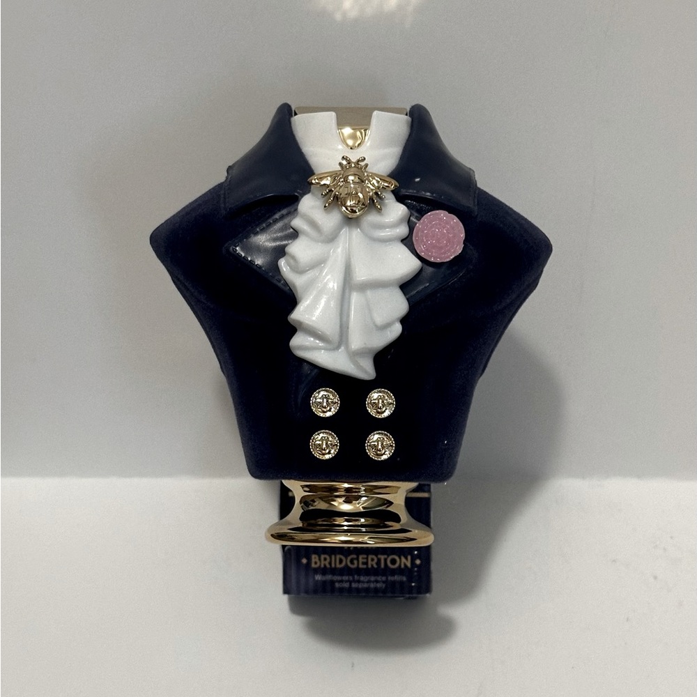Bath & Body Works Brighton Bust With Bee Wallflower Plug